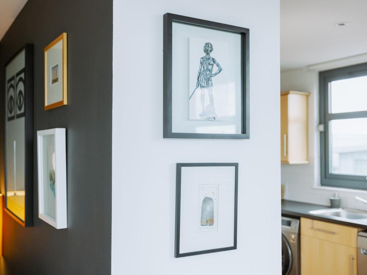 Pass The Keys: Canal View Flat Near Old St And Dalston