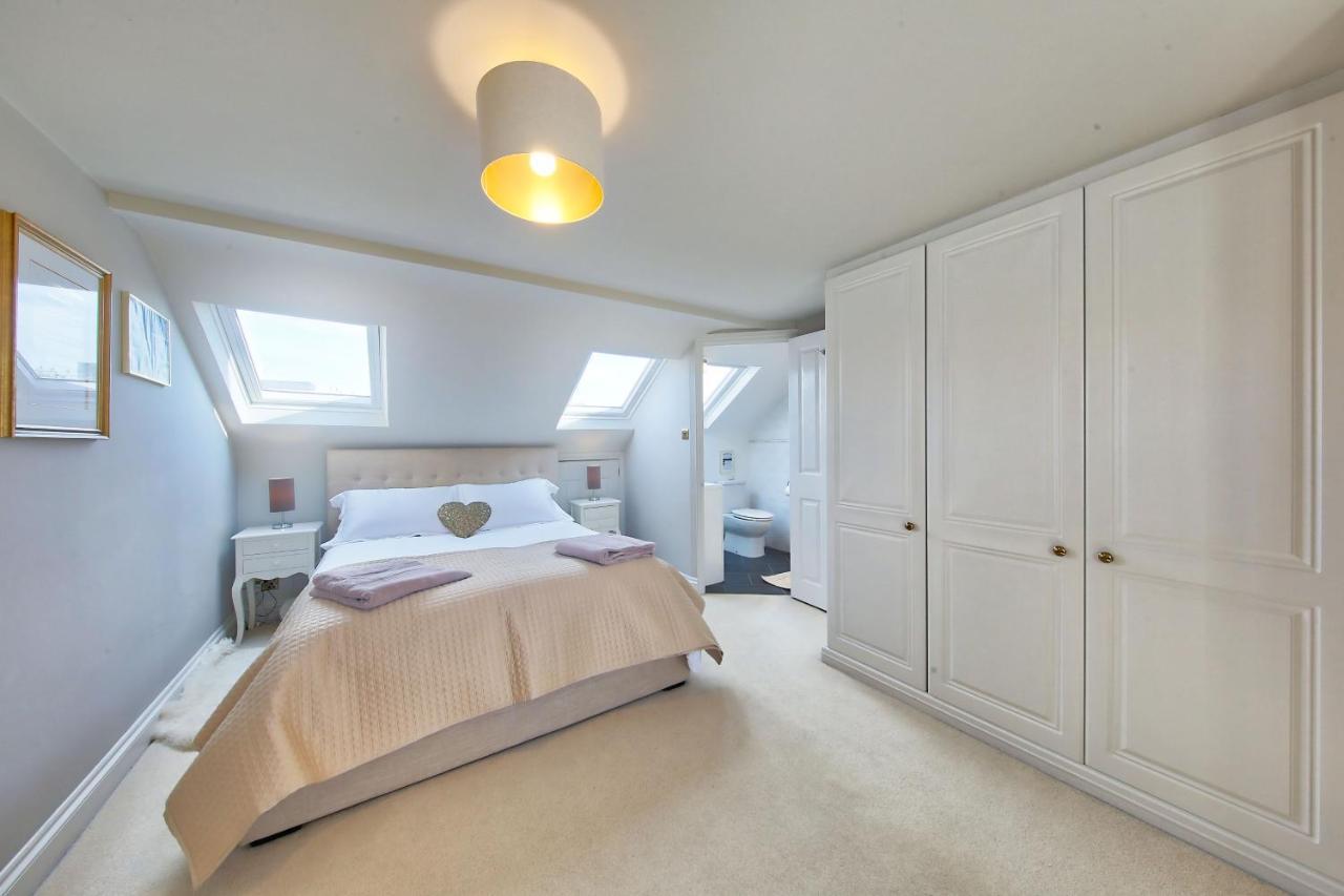 Family 4-bed House & Secluded Garden - Wimbledon * Londres
