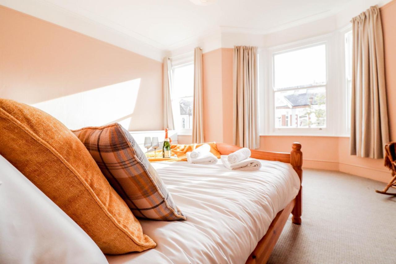 Сasa de vacaciones Stunning 5 Bed House In Clapham - Free Wifi! Londres