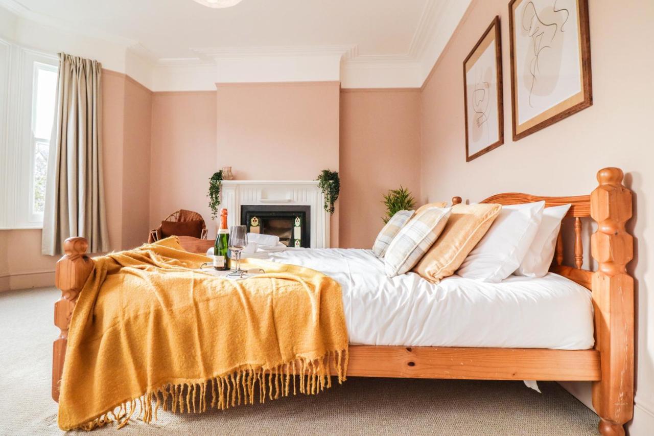 Stunning 5 Bed House In Clapham - Free Wifi! Сasa de vacaciones Londres