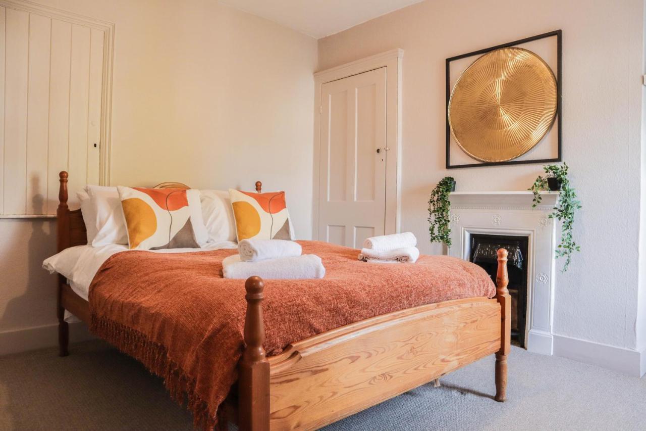 Stunning 5 Bed House In Clapham - Free Wifi! Сasa de vacaciones Londres