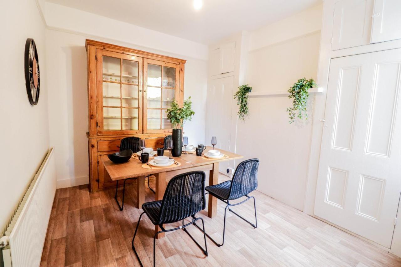 Stunning 5 Bed House In Clapham - Free Wifi! Сasa de vacaciones *