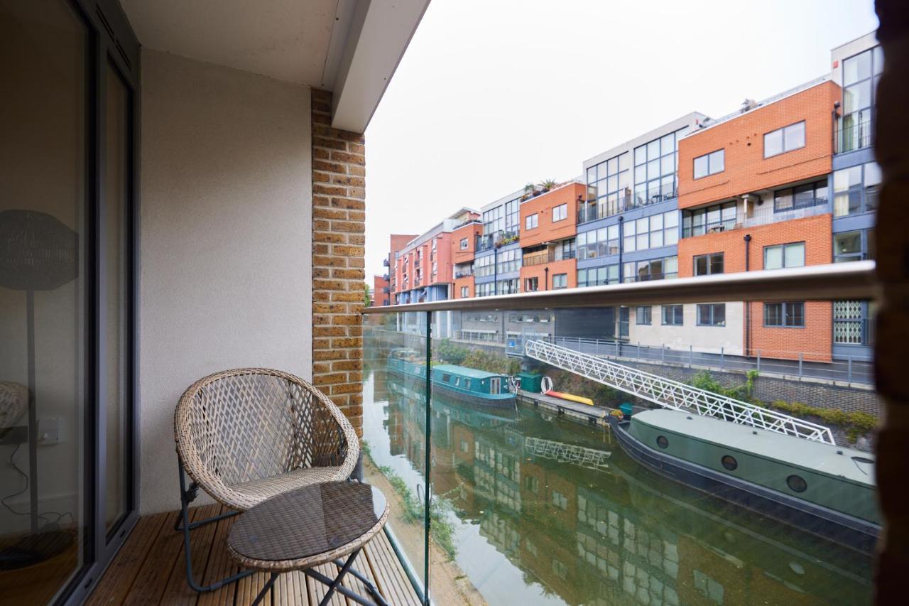The Limehouse Cut Place - Spacious 2bdr Flat With Balcony *