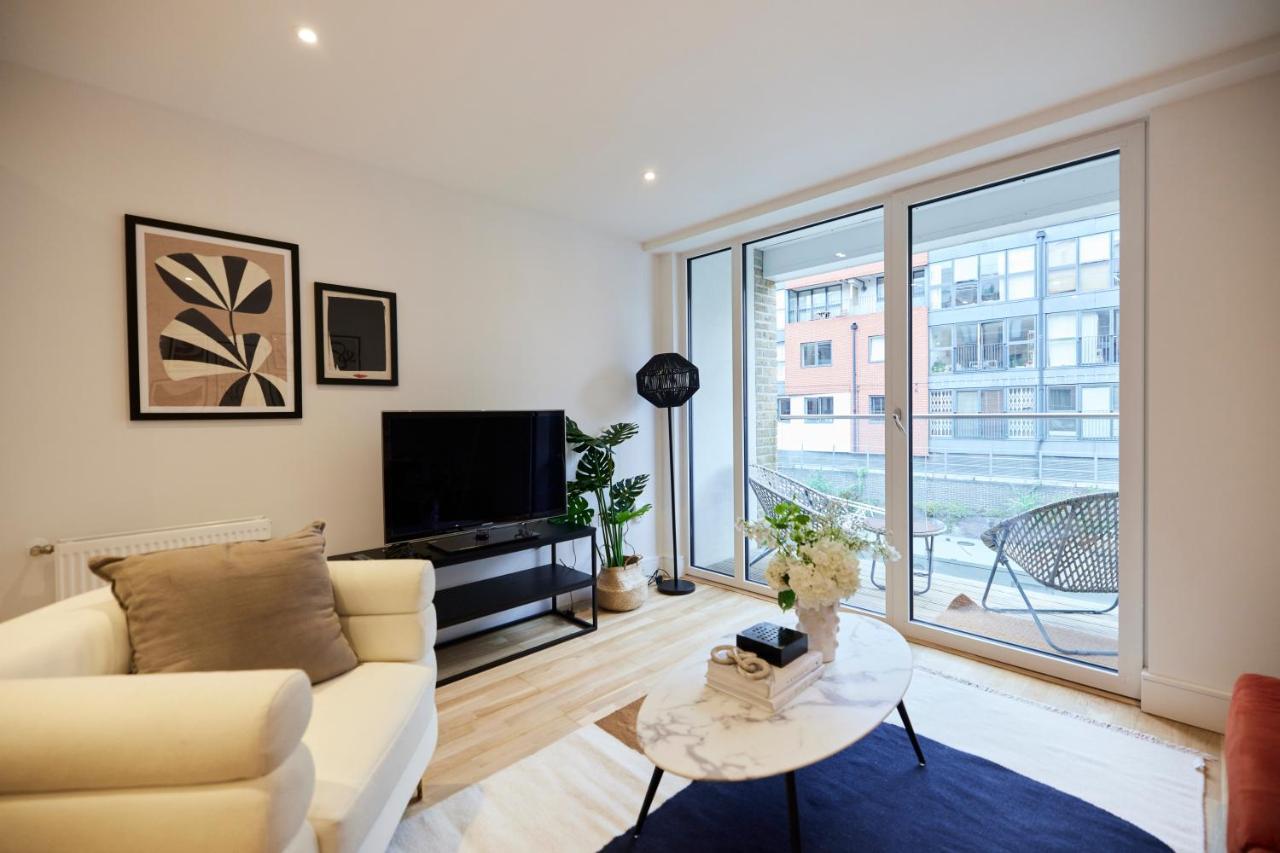 The Limehouse Cut Place - Spacious 2bdr Flat With Balcony Apartment
