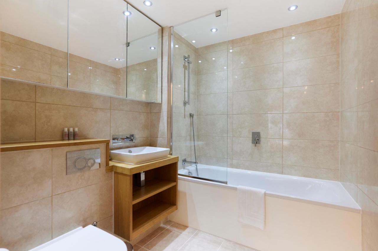 The Limehouse Cut Place - Spacious 2bdr Flat With Balcony *