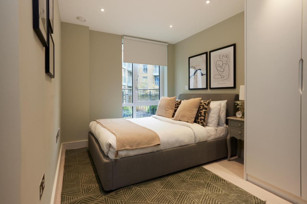 The Limehouse Cut Place - Spacious 2bdr Flat With Balcony Apartment