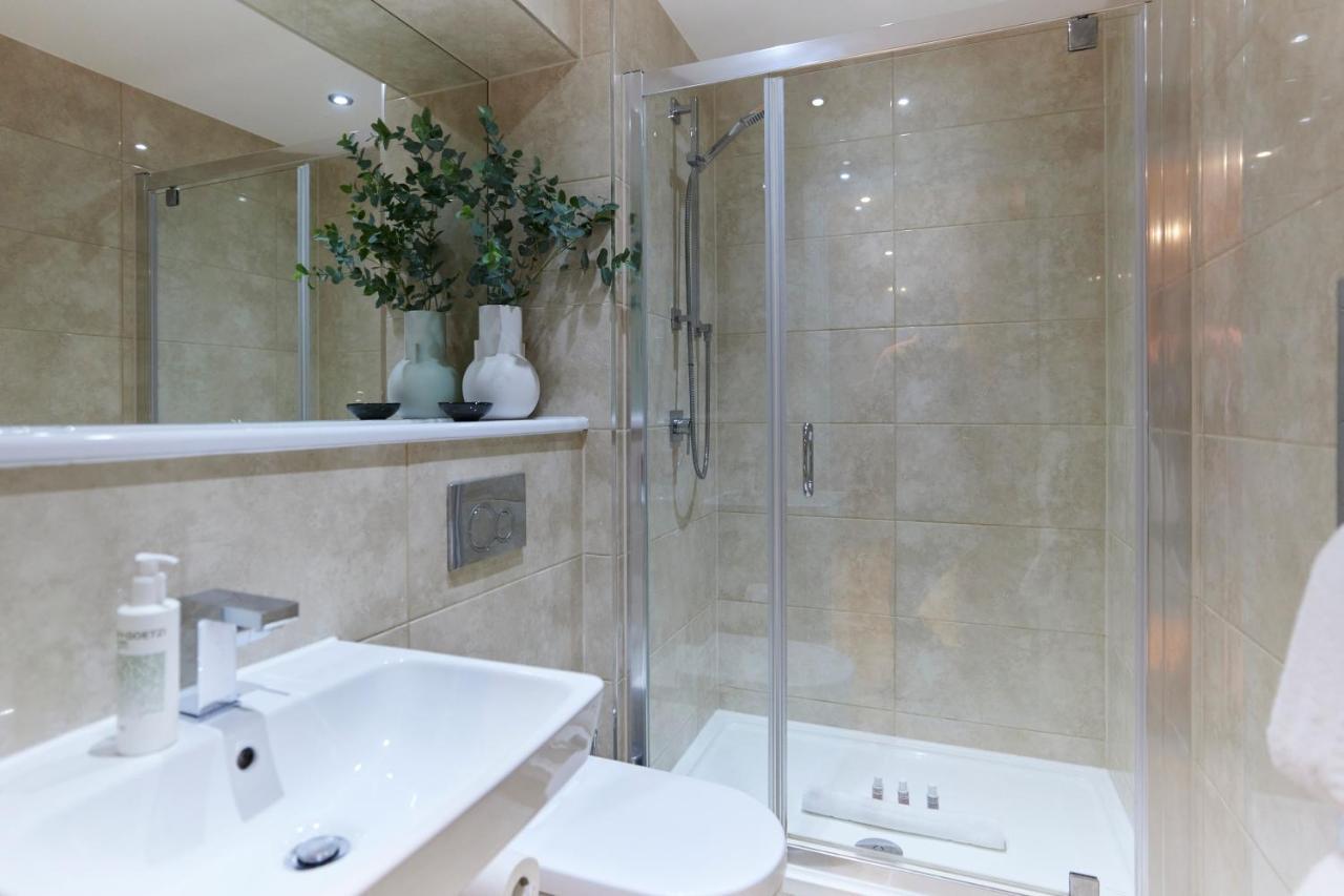 The Limehouse Cut Place - Spacious 2bdr Flat With Balcony Apartment