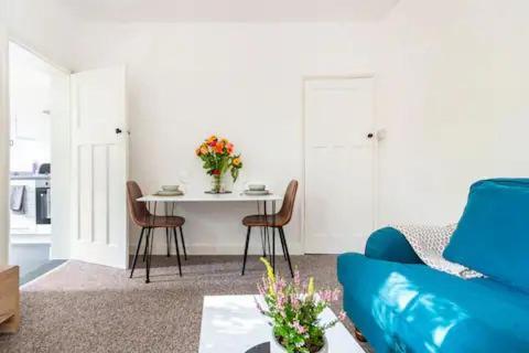 Garden Flat In Central Location Apartment *
