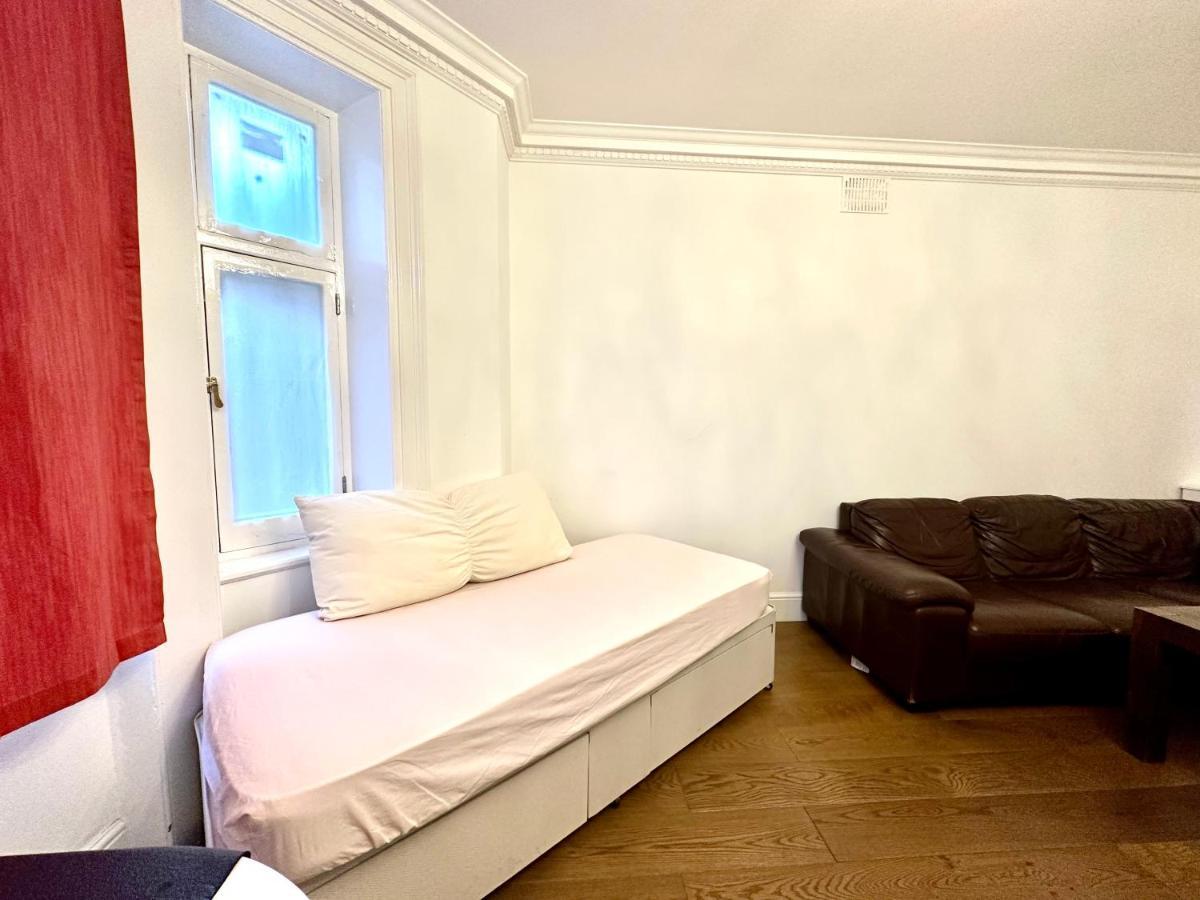 1 Step To Station! Double In Marylebone&paddington, , #room Name Is Tokyo# Habitación en casa particular *