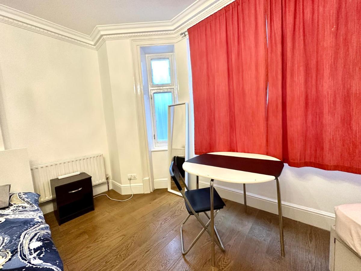 1 Step To Station! Double In Marylebone&paddington, , #room Name Is Tokyo# * Londres