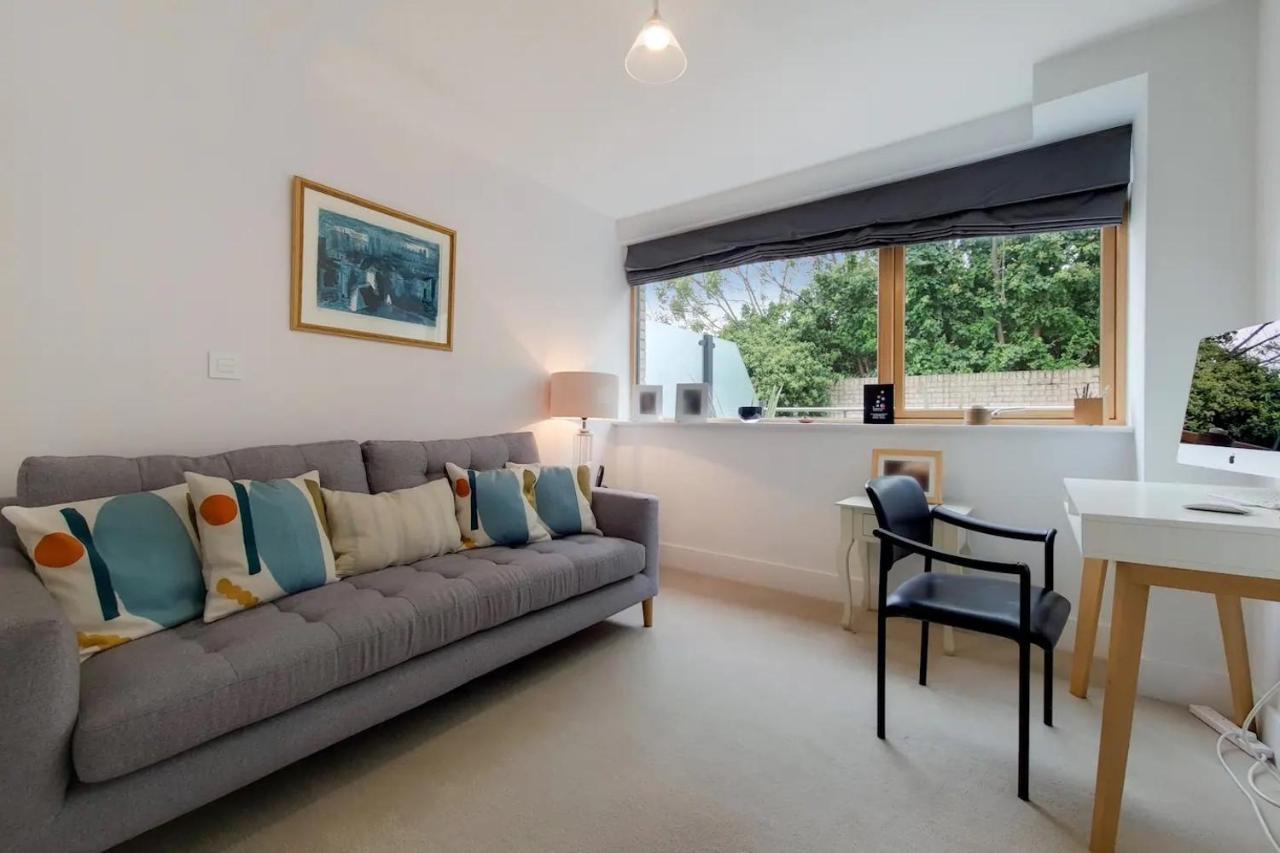 Vw5 - Luxury 3 Bed Townhouse With Parking Holiday home *