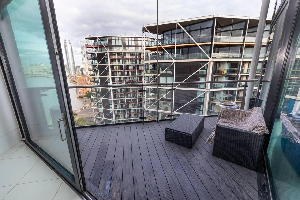 River Side View Luxury Penthouse Apartment London