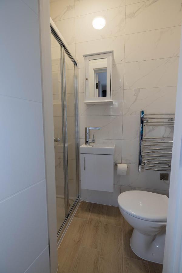 Ensuite With Garden Bed & Breakfast Londen