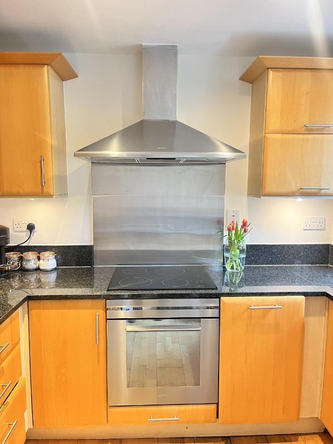 Spacious Mews Apartment, Clapham Apartment *