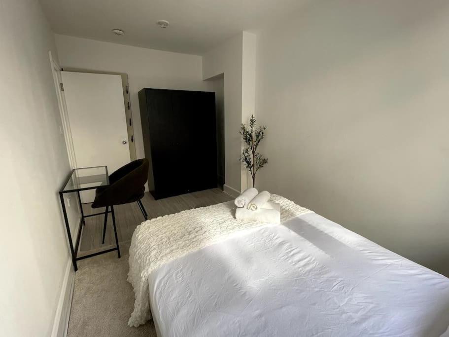 2 Bedroom Modern And Stylish Londen
