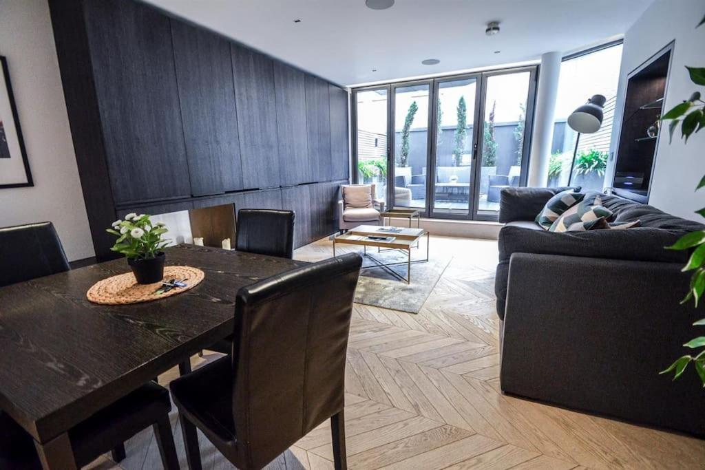 Apartment Stunning 2 Bedroom With Terrace *