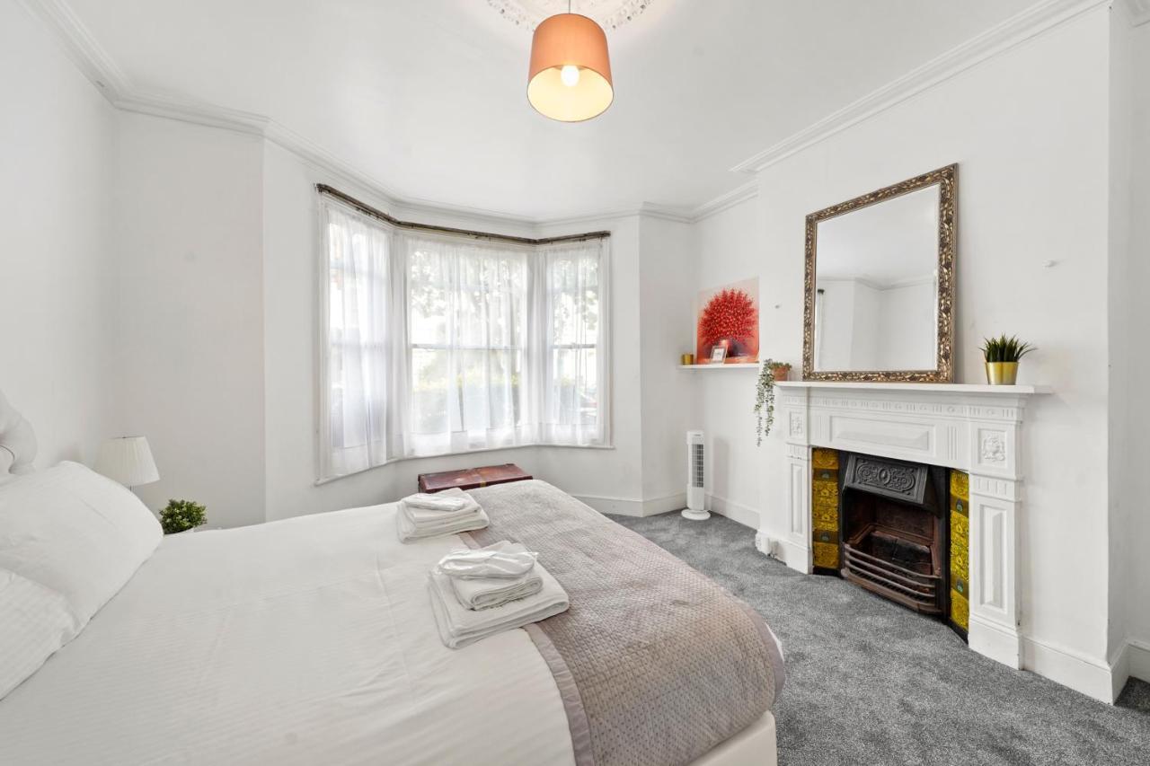 Lovely - 3 Bedroom Garden Flat - Fulham Apartment *
