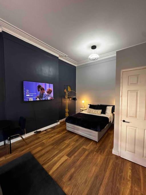 Stylish For 3 Near Regent's Park N3 Apartment *