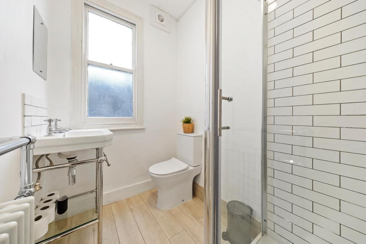 Lovely - 3 Bedroom Garden Flat - Fulham *