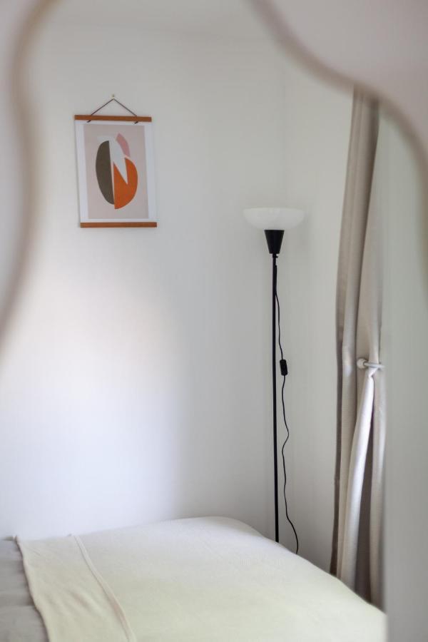Arte - 3-bedroom Bright House London, Haggerston, Garden, Parking, 8 Min Walk To Haggerston Station, Weekly Or Monthly Stays, Serviced - 7 Guests London