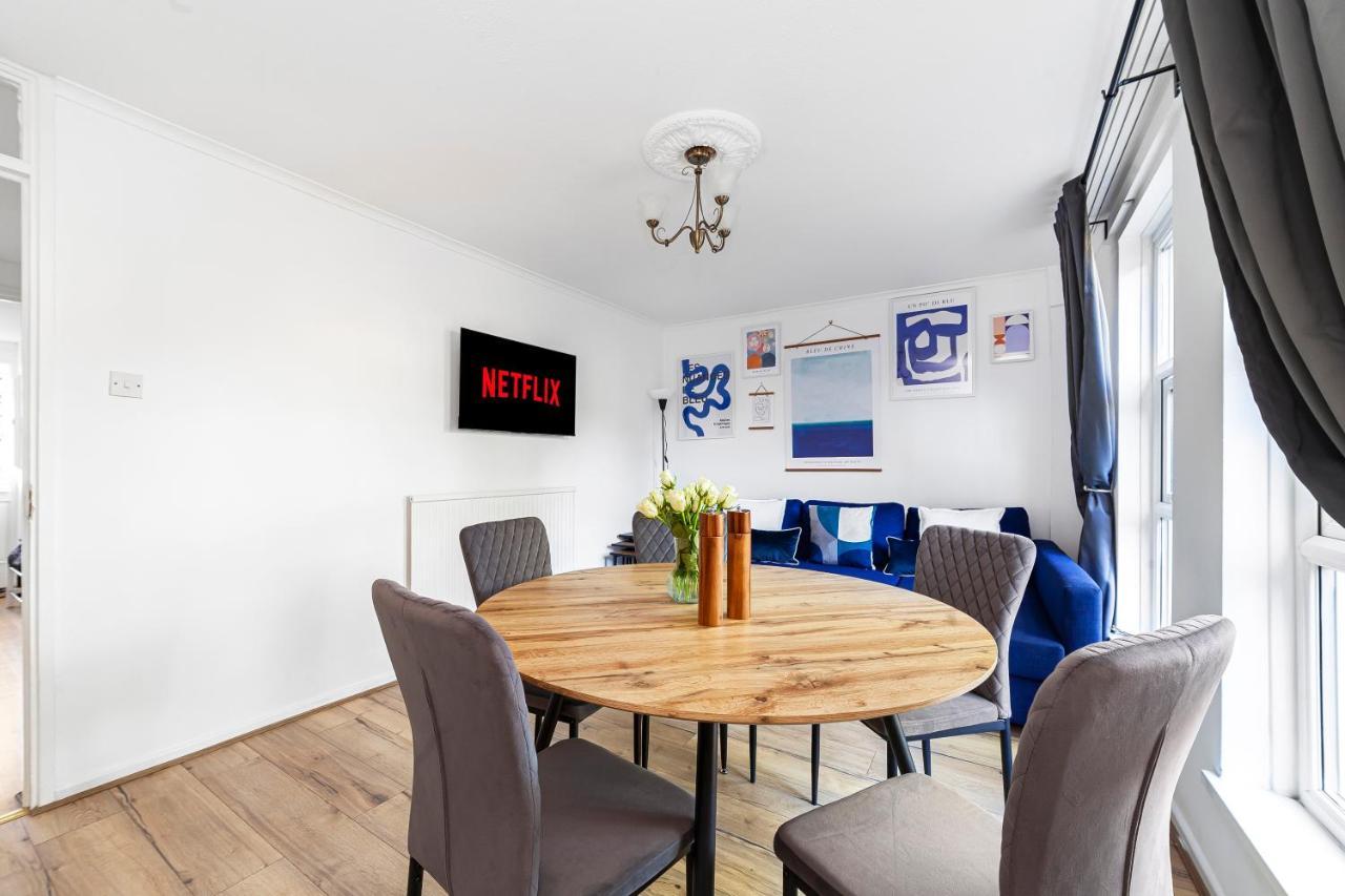 Arte - 3-bedroom Bright House London, Haggerston, Garden, Parking, 8 Min Walk To Haggerston Station, Weekly Or Monthly Stays, Serviced - 7 Guests *