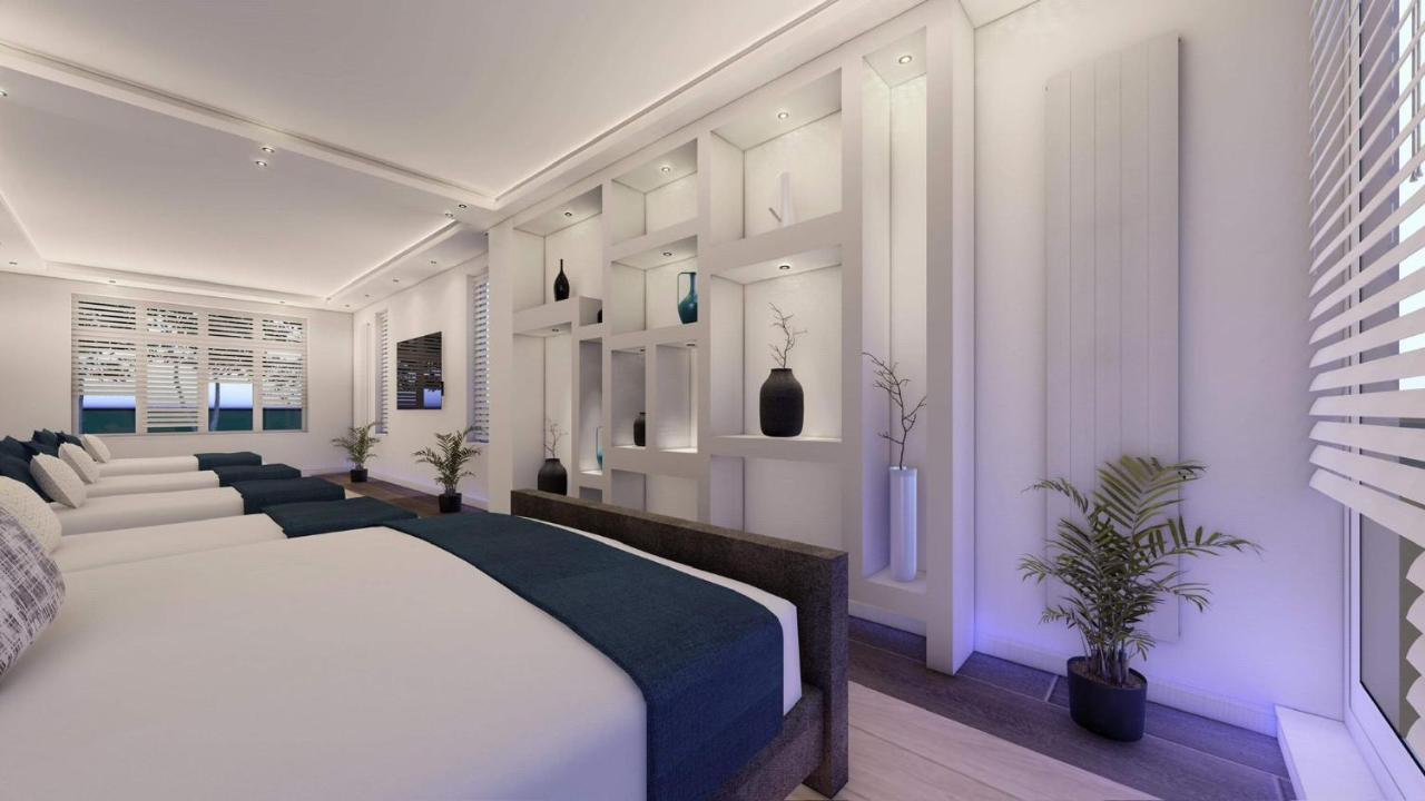 Don't Wake Me Up. South London. Sleeps 6 *