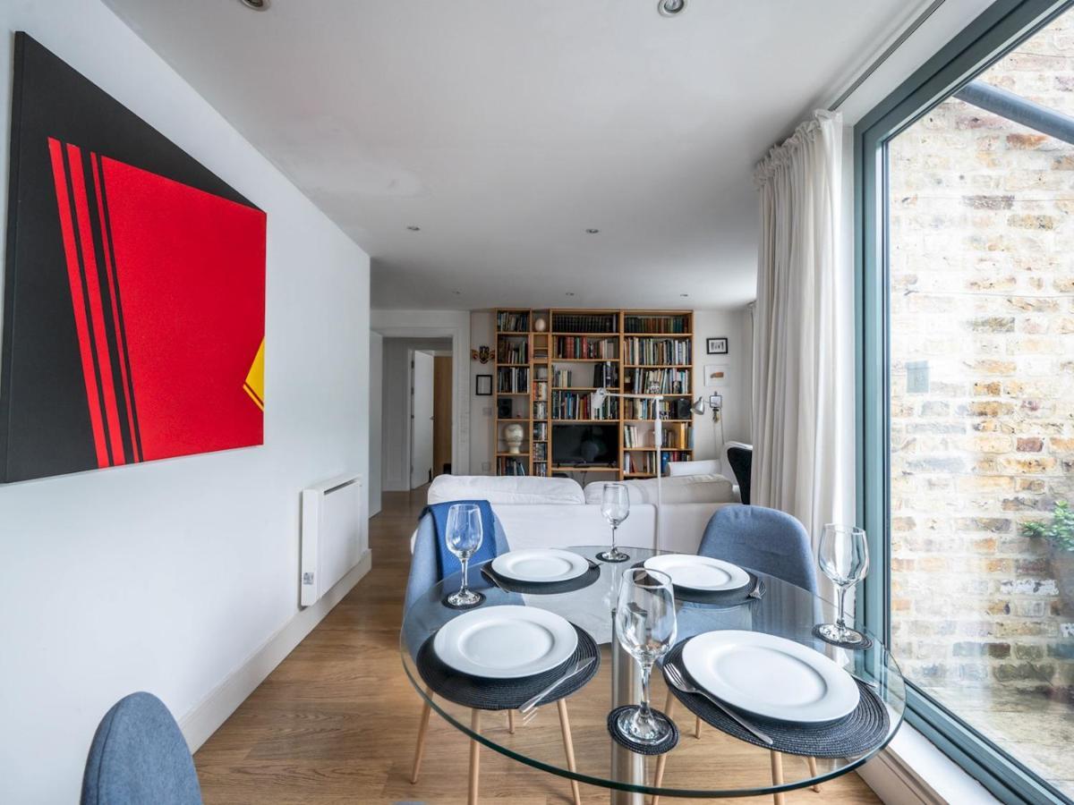 Cosy And Spacious Flat Near Bridge * London