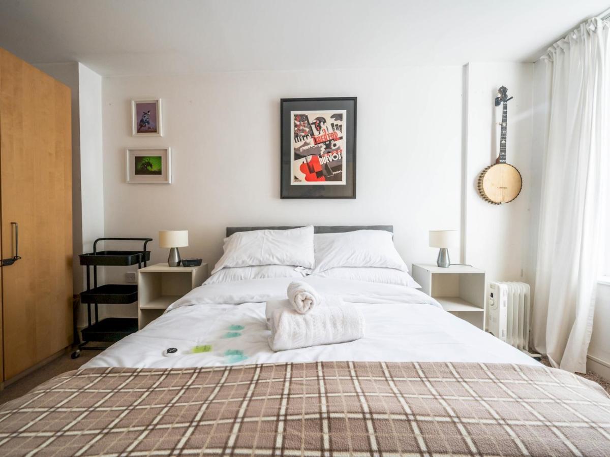 Cosy And Spacious Flat Near Bridge Apartment