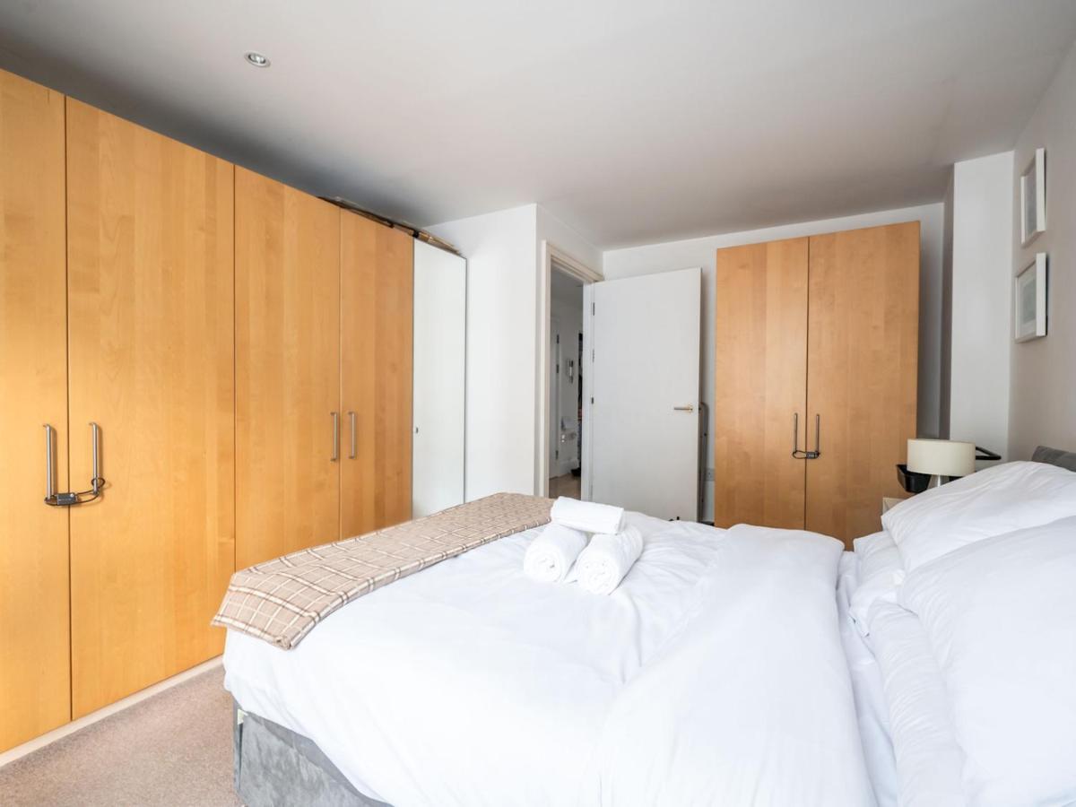 Cosy And Spacious Flat Near Bridge *