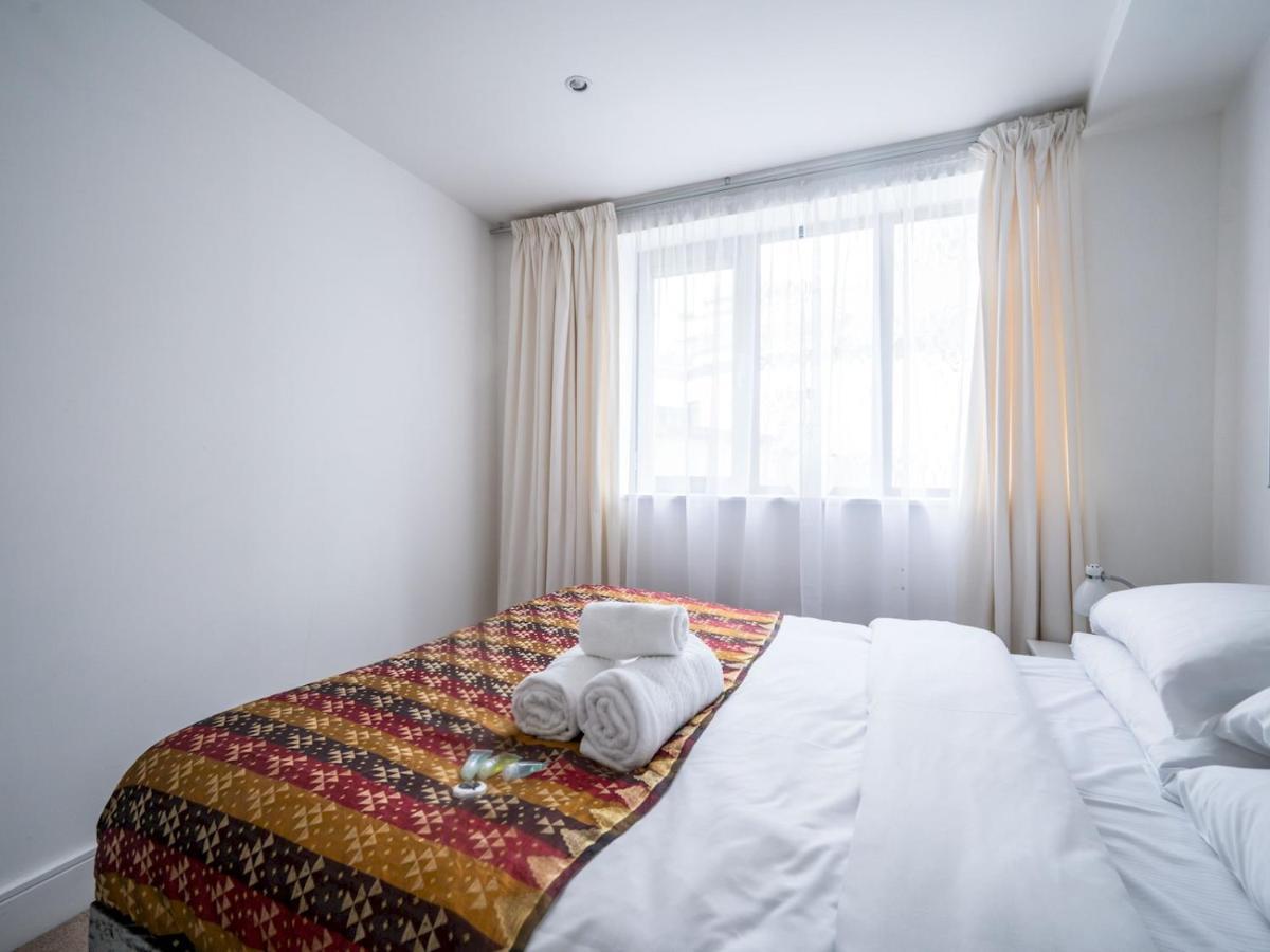 Apartment Cosy And Spacious Flat Near Bridge London