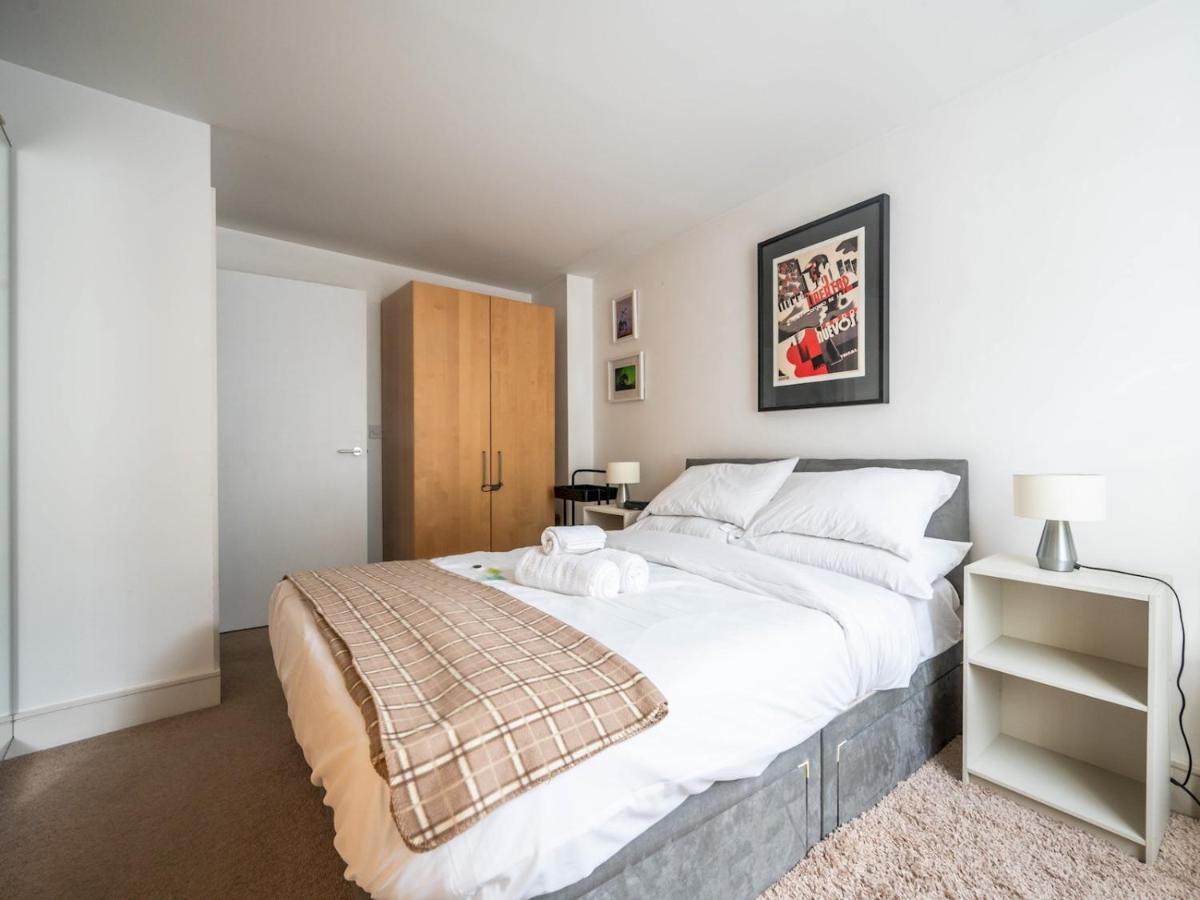 Cosy And Spacious Flat Near Bridge