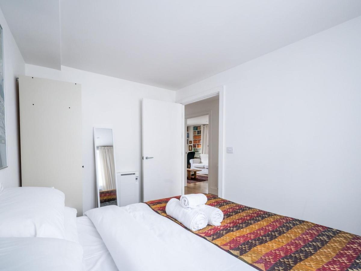 Apartment Cosy And Spacious Flat Near Bridge London