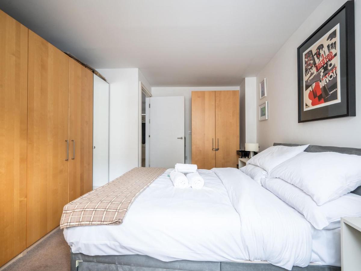 Apartment Cosy And Spacious Flat Near Bridge London
