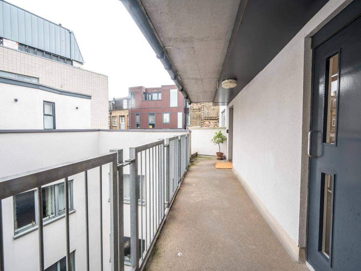 Cosy And Spacious Flat Near Bridge * London