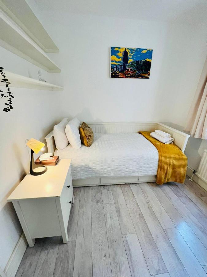 Cozy Single In Clapham