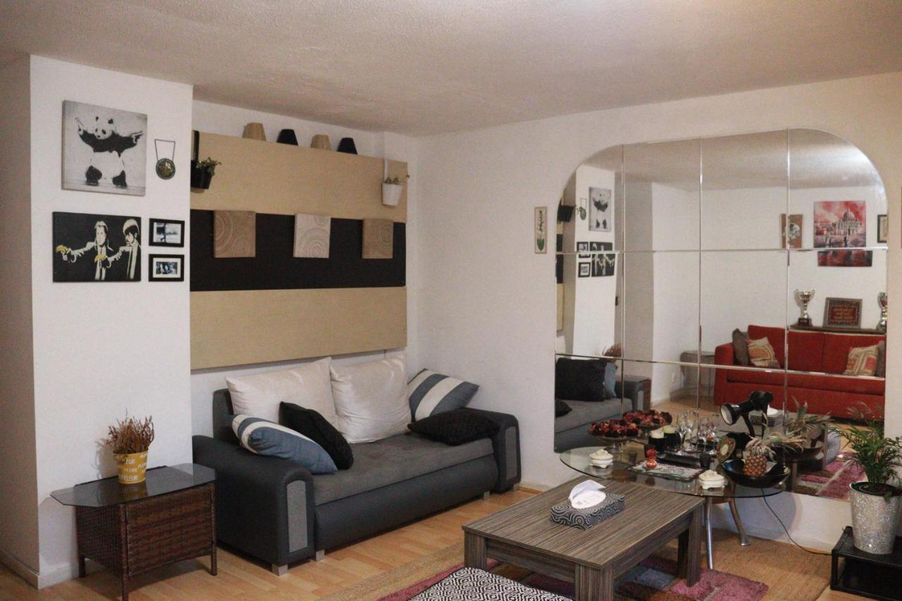 Сasa de vacaciones Comfortable 2-bed House In Zone 2 *