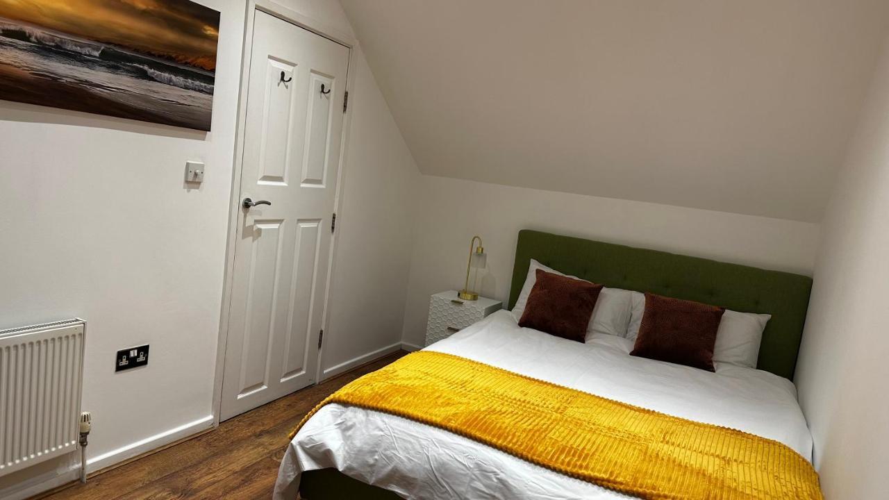 Aldo's 2 Bedroom Townhouse N1 Londen