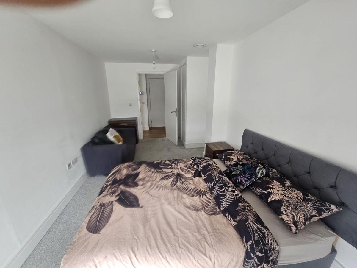 Hippersley Point, Tilston Bright Square, Abbey Wood, Se2 9dr, Uk *