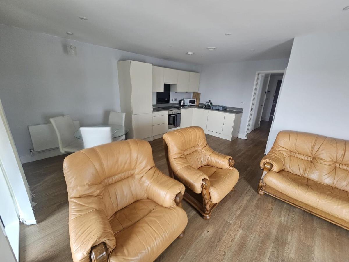 Hippersley Point, Tilston Bright Square, Abbey Wood, Se2 9dr, Uk Apartment London