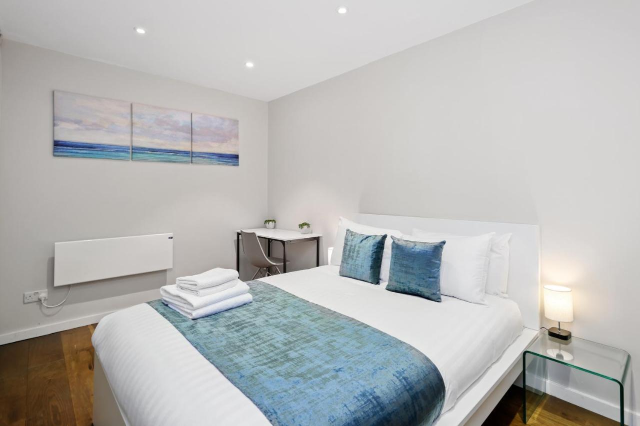 Apartment Spacious 1 Bedroom Flat *