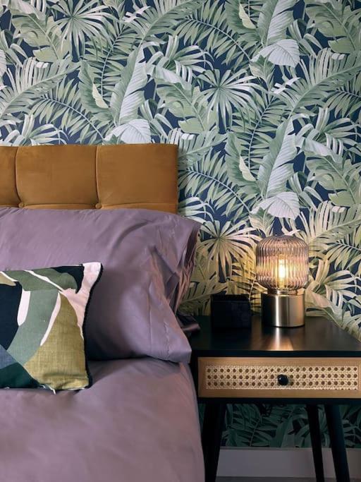 Holiday home Chic 5-br, Ensuites With Tvs *