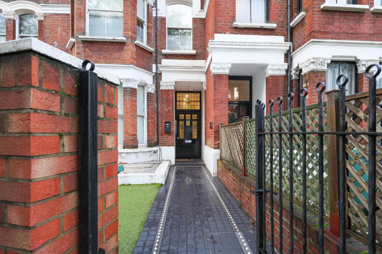 Apartment Spacious 1 Bedroom Flat