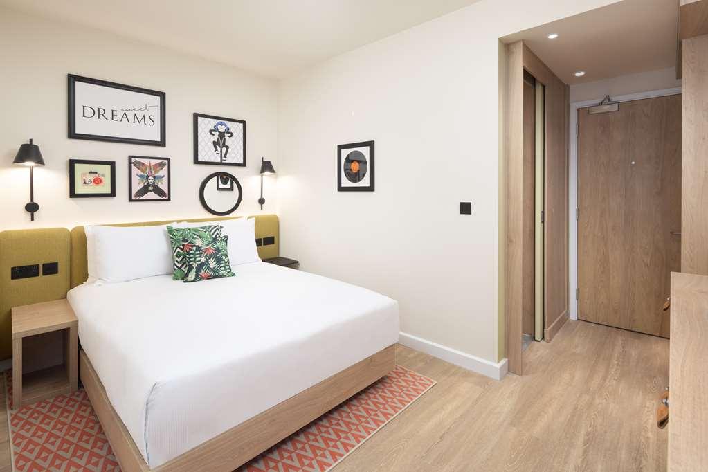 Hampton By Hilton Old Street 3*