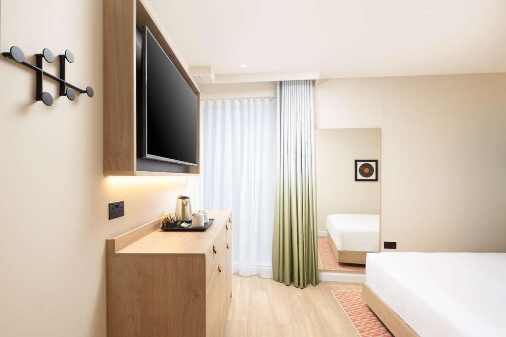 Hampton By Hilton Old Street 3*