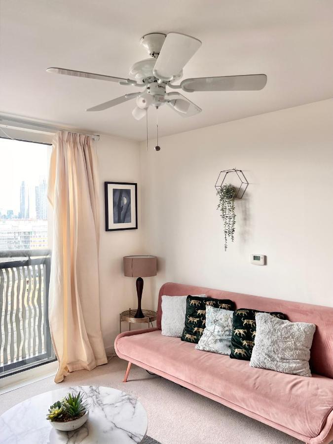 Apartment Skyline View Highest Floor Service *