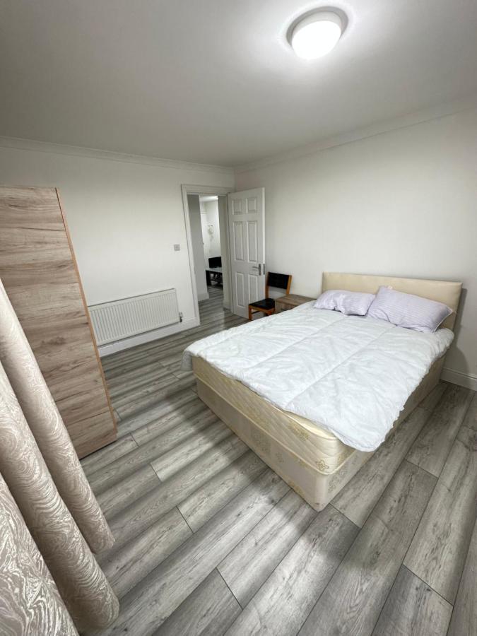 3 Bedroom Bayswater * London