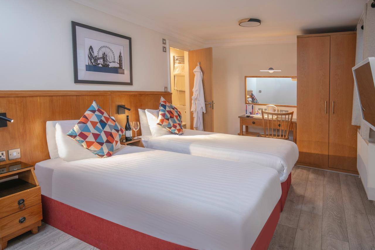 Hotel Queensway Hotel, Sure Collection By Western Londen