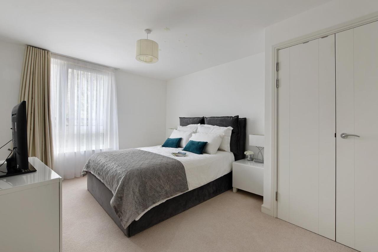 Redwood Park Apartment London