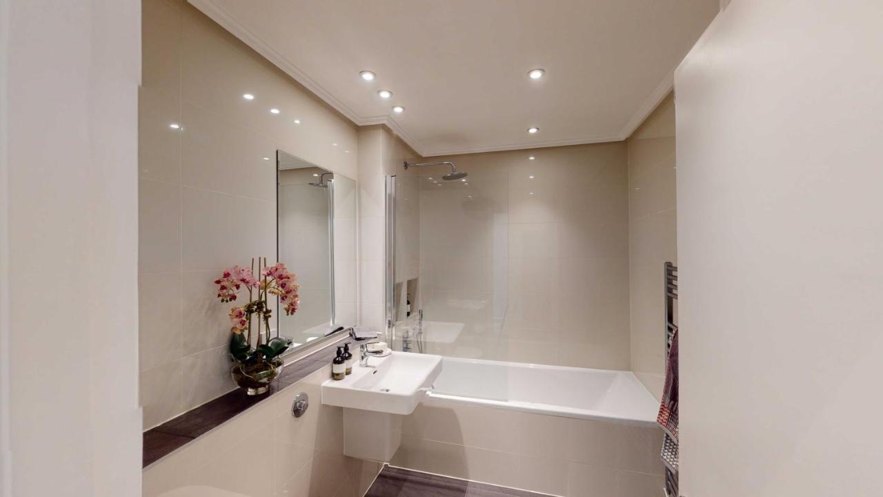 The Harrington - Knightsbridge - 18 Rutland Gate * Londen