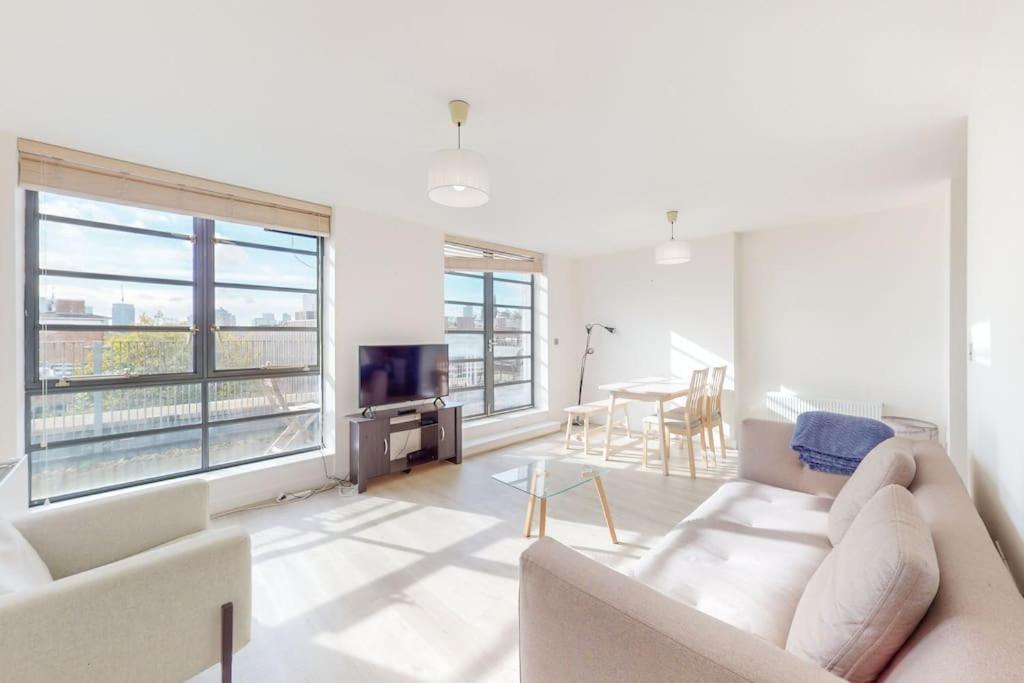 Stunning 1bed Flat With Balcony - 5 Mins To Station Apartamento *
